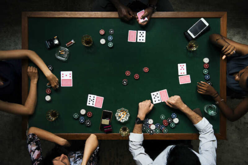Vị trí trên bàn poker