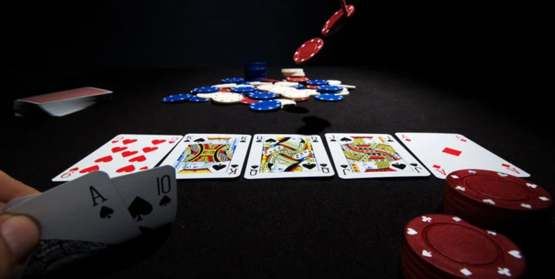 Một số trường hợp nhất định phải fold khi chơi poker tại Ole777